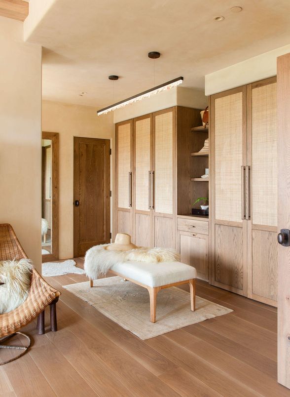 Interior, Pendant Lights, Recessed Lighting, Wood Texture Flooring