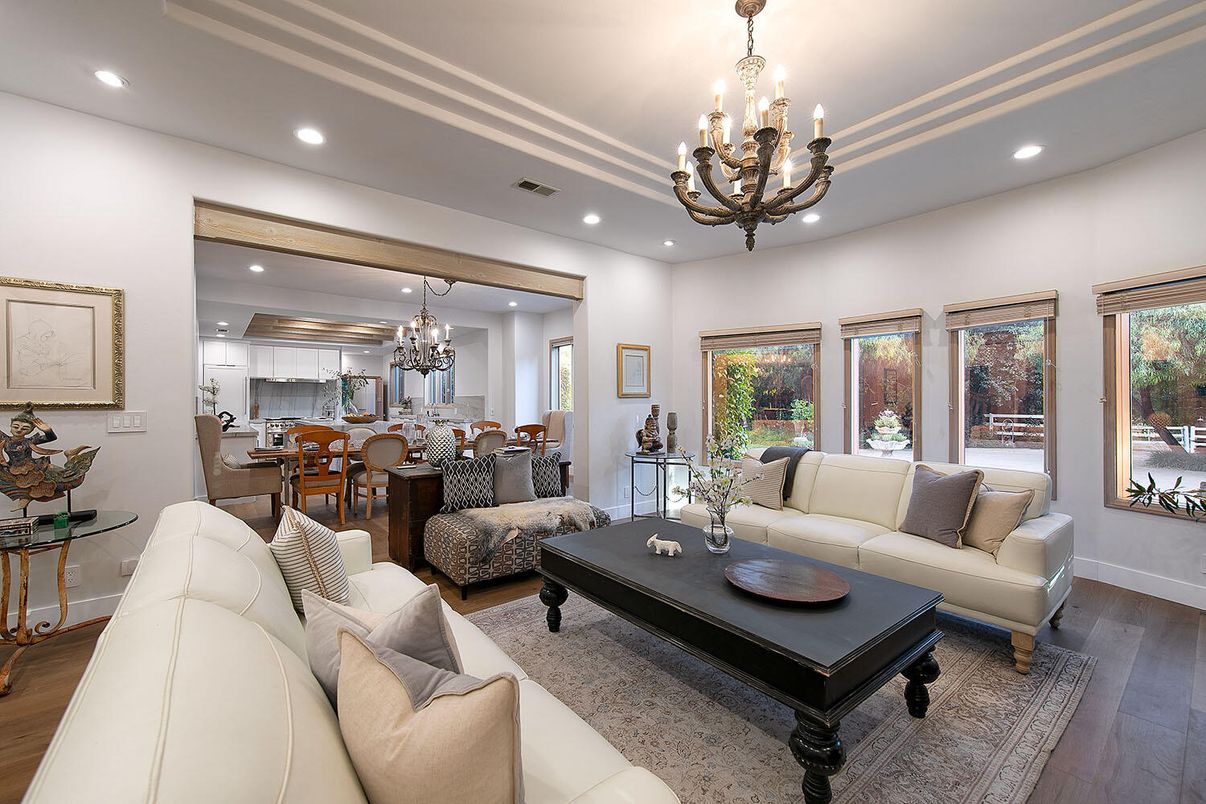 Chandelier, Dining room, Interior, Living room, Recessed Lighting, Wood Texture Flooring