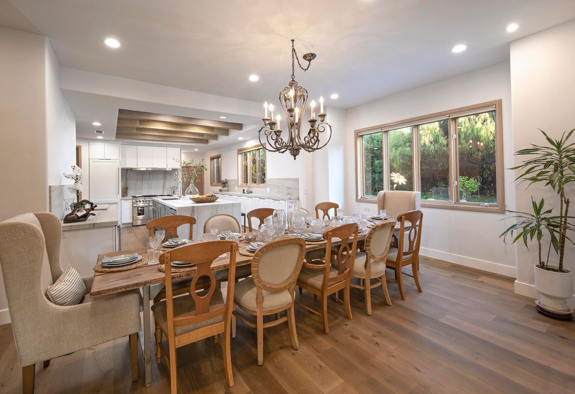 Chandelier, Dining room, Interior, Kitchen, Recessed Lighting, Wood Texture Flooring