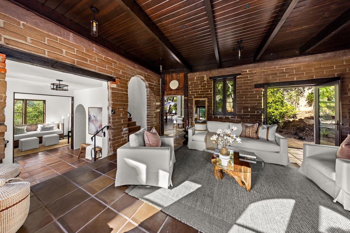 Interior, Living room, Stone Walls, Wooden Beams, Wooden Ceilings