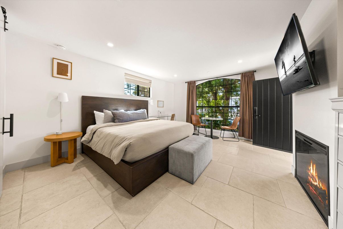 Bedroom, Fireplace, Interior, Recessed Lighting