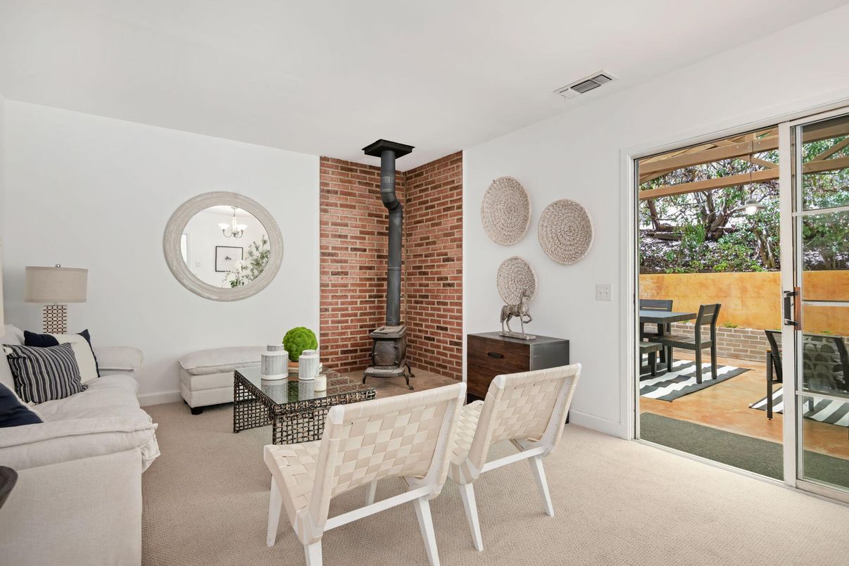 Dining room, Interior, Living room, Stone Walls