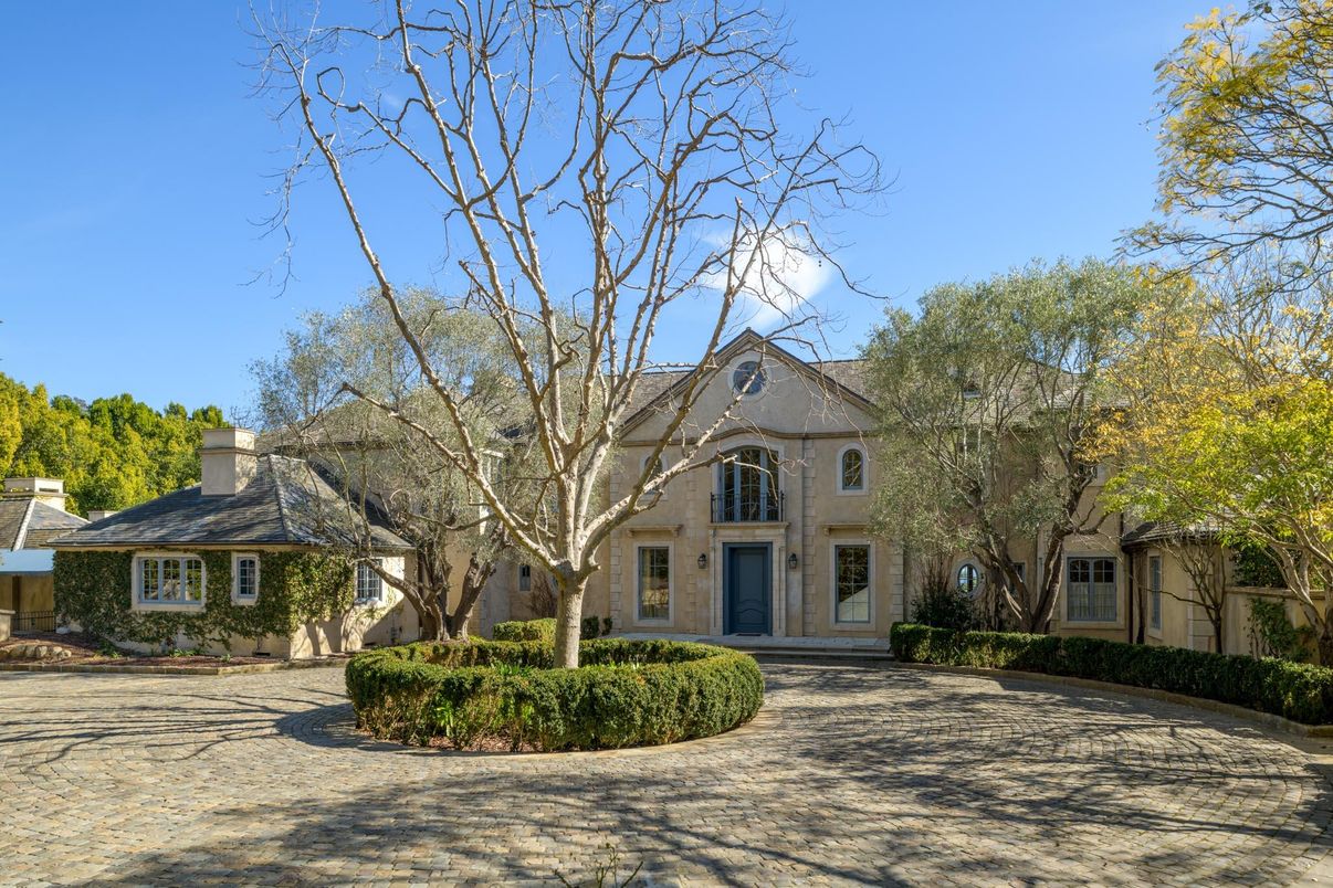 Exterior, Facade, French Provincial