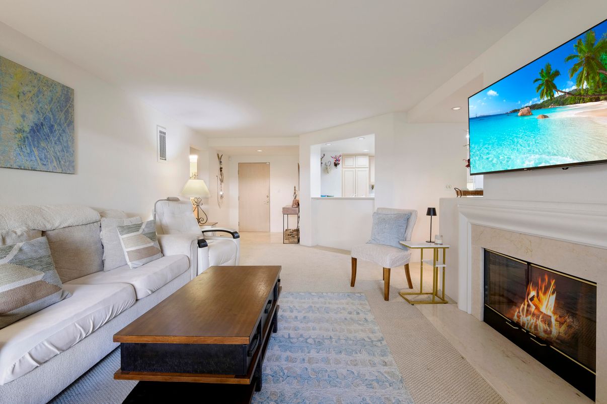 Fireplace, Interior, Living room, Recessed Lighting