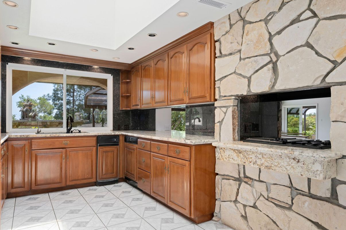 Interior, Kitchen, Recessed Lighting, Stone Walls
