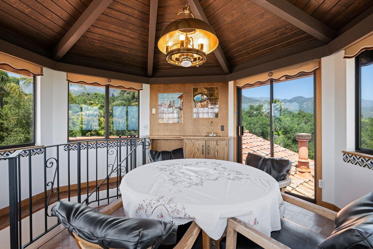 Dining room, Interior, Wooden Beams, Wooden Ceilings