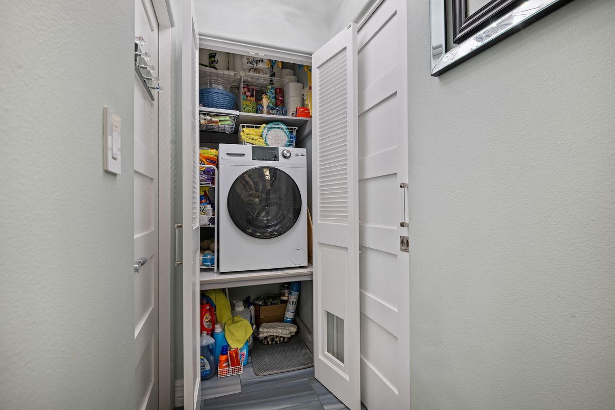 Interior, Utility Closets, Washer