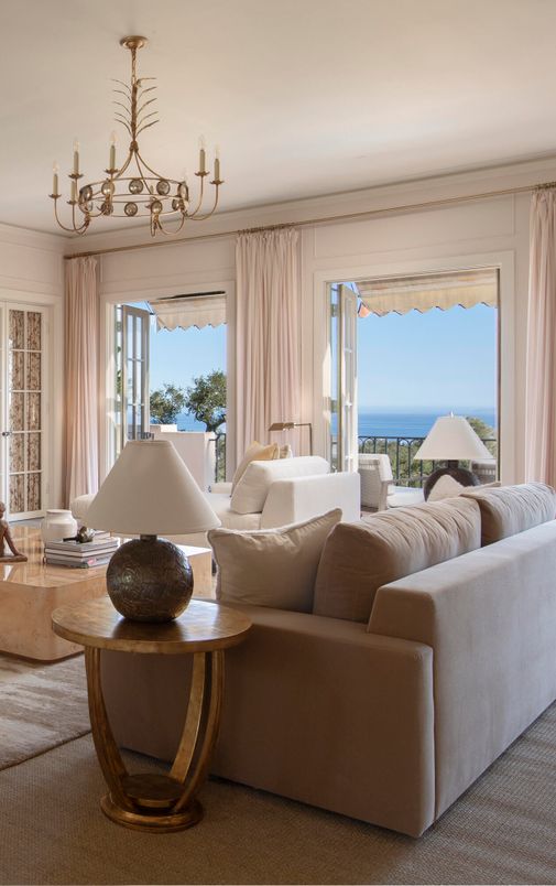 Chandelier, Interior, Living room, Water