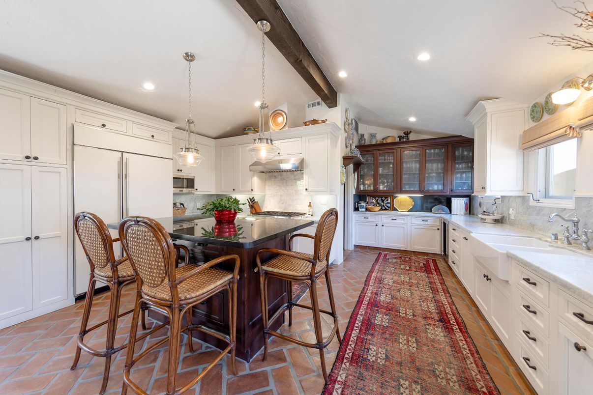Dining room, Interior, Kitchen, Pendant Lights, Recessed Lighting, Wooden Beams