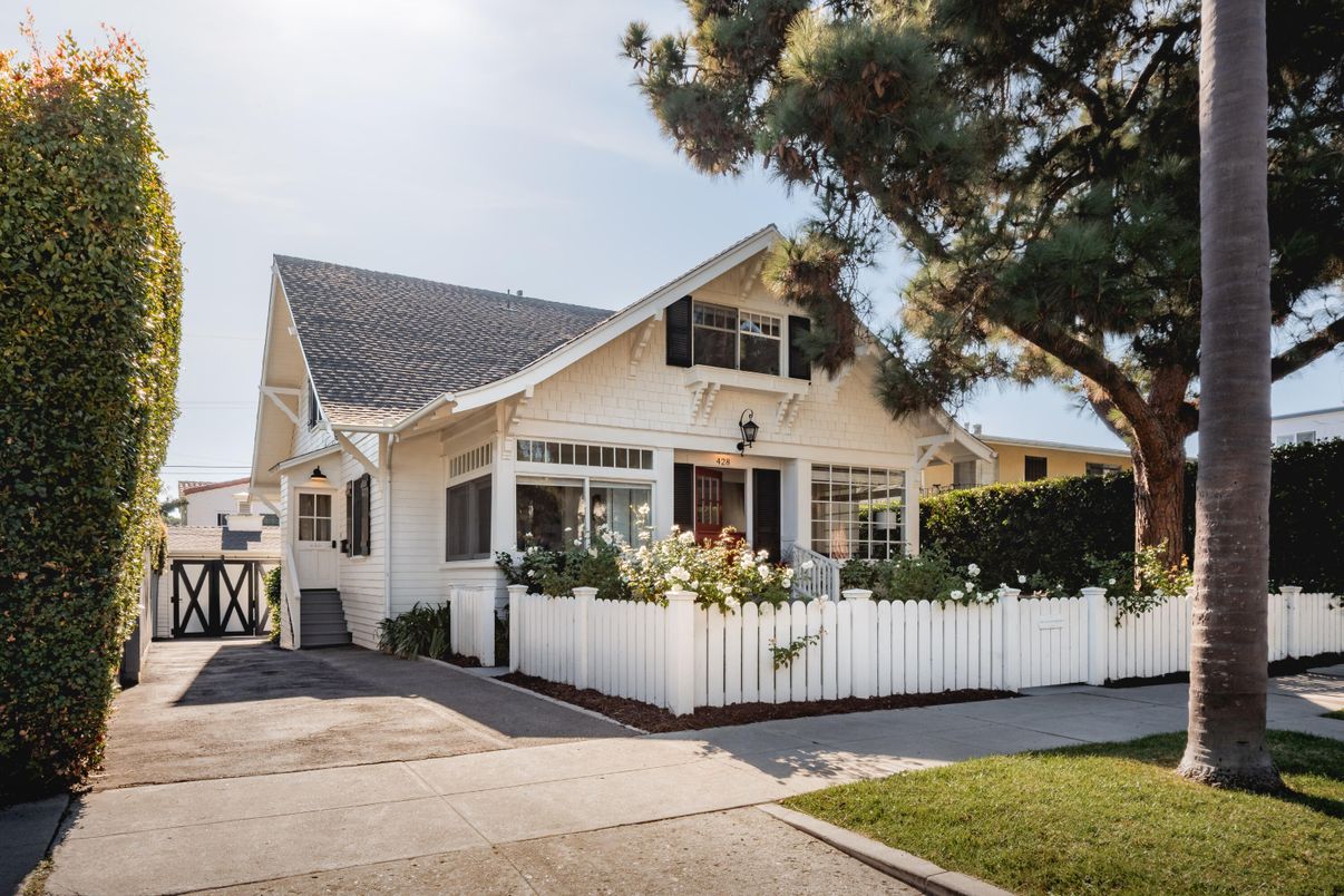 Exterior, Facade, Farmhouse