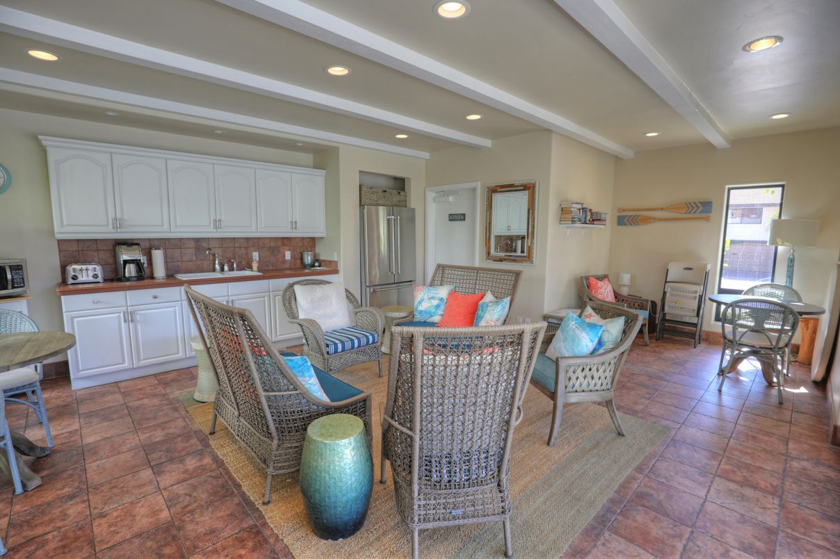 Interior, Kitchen, Living room, Recessed Lighting, Stainless Steel Appliances