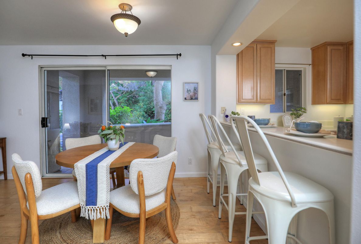 Dining room, Interior, Recessed Lighting, Wood Texture Flooring