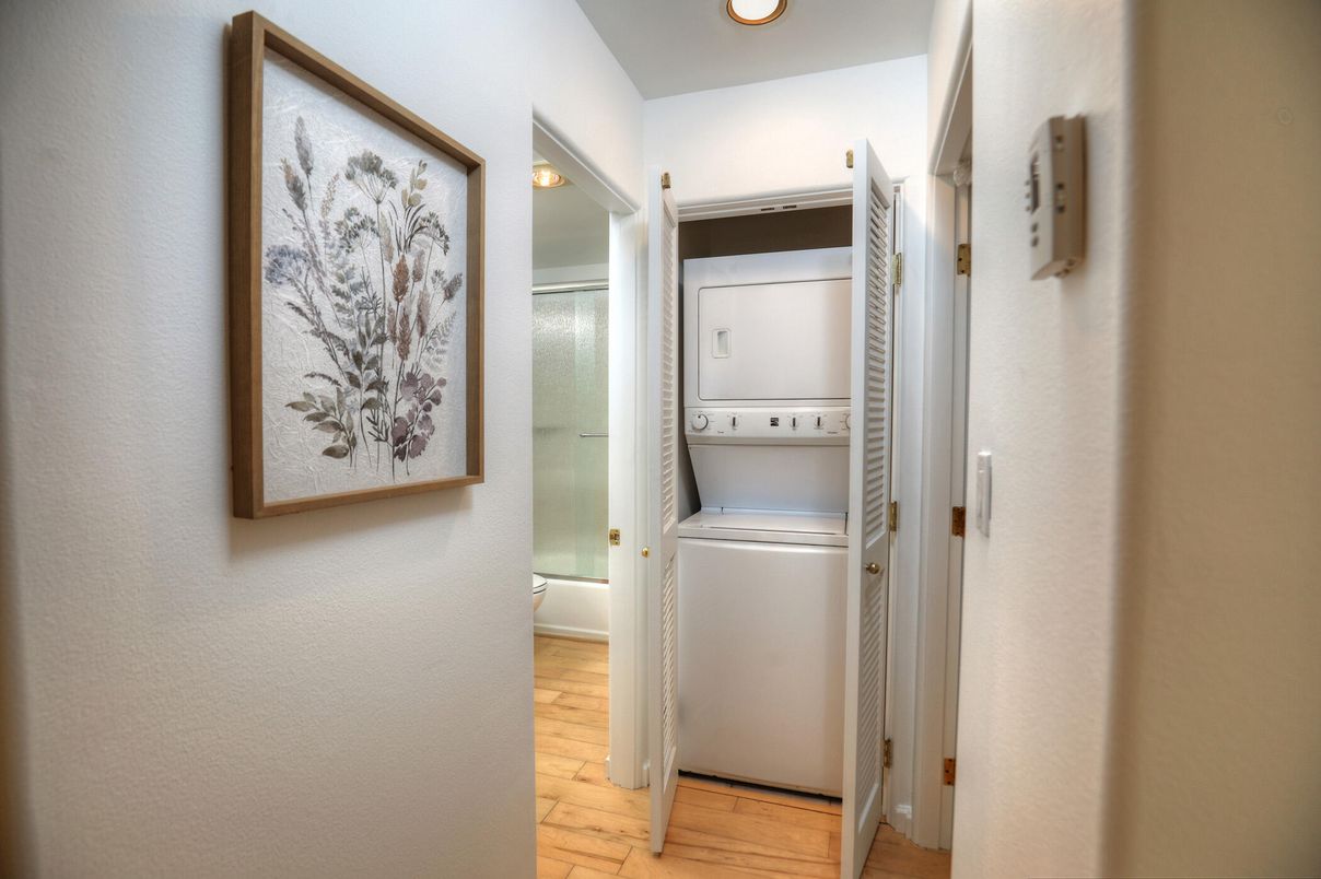 Interior, Recessed Lighting, Utility Closets, Washer, Wood Texture Flooring