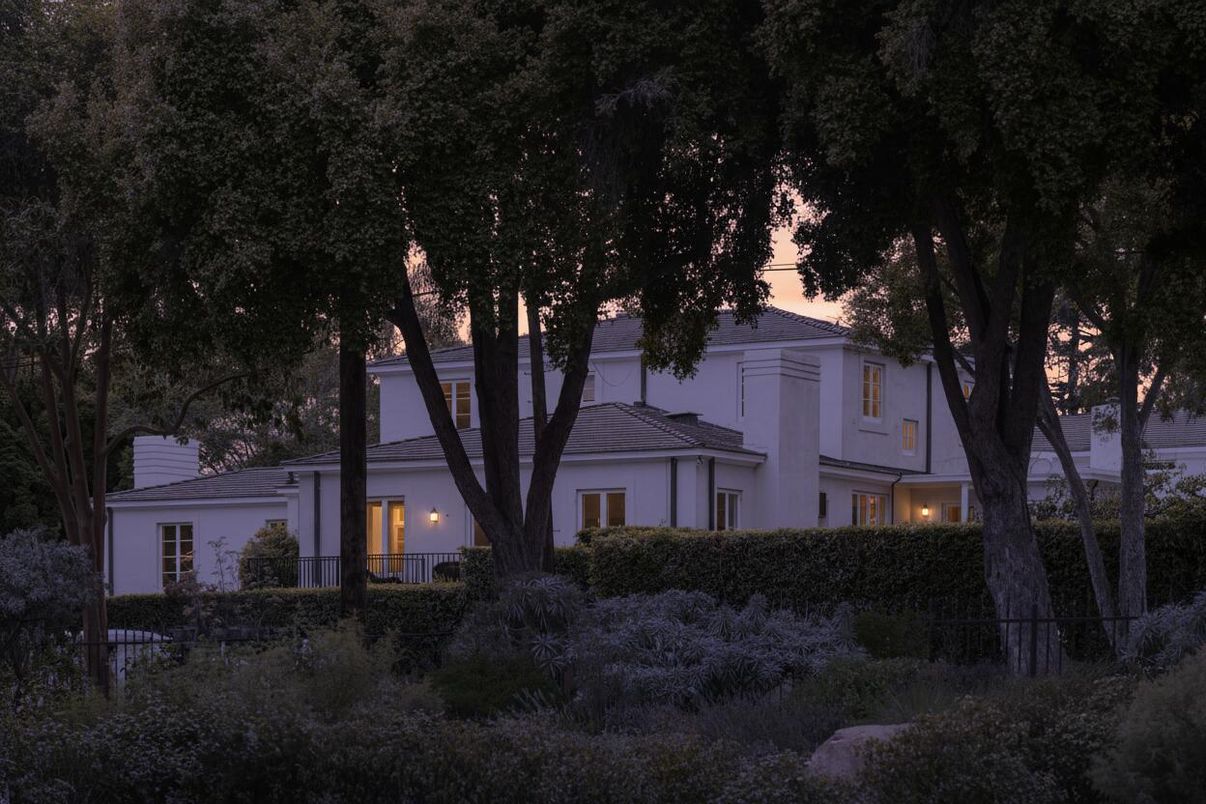 Exterior, Facade, Tudor Revival