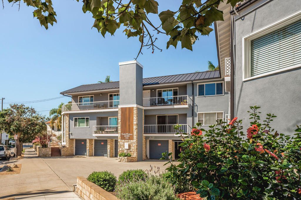 Exterior, Facade, Condo Building