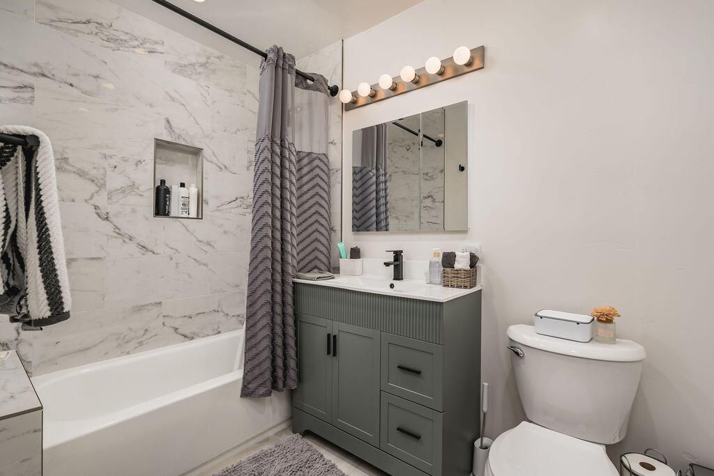 Bathroom, Interior, Marble Walls, Recessed Lighting