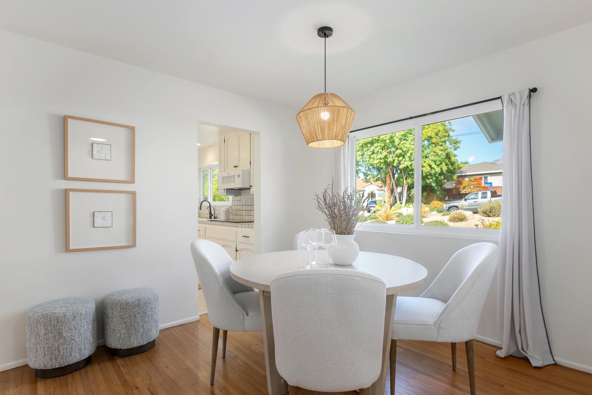 Dining room, Interior, Kitchen, Pendant Lights, Wood Texture Flooring