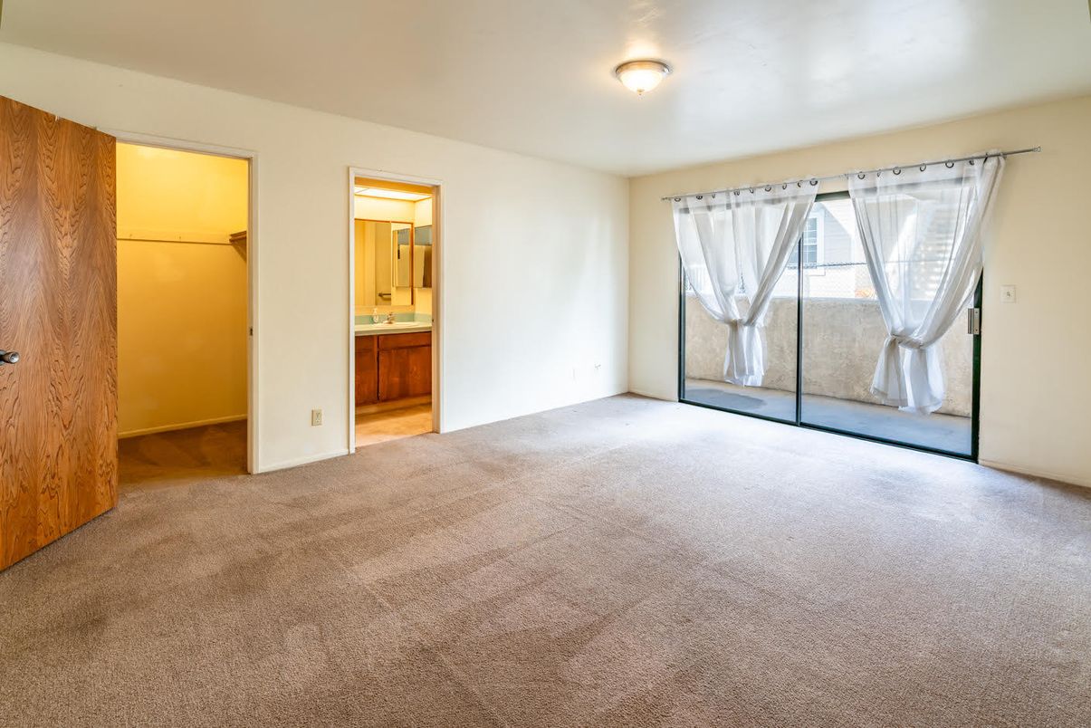 Bathroom, Empty room, Interior