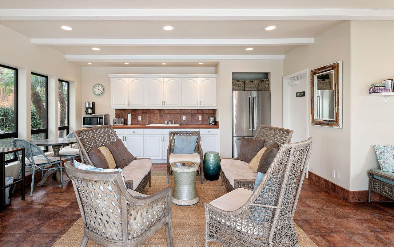 Dining room, Interior, Kitchen, Living room, Recessed Lighting, Stainless Steel Appliances