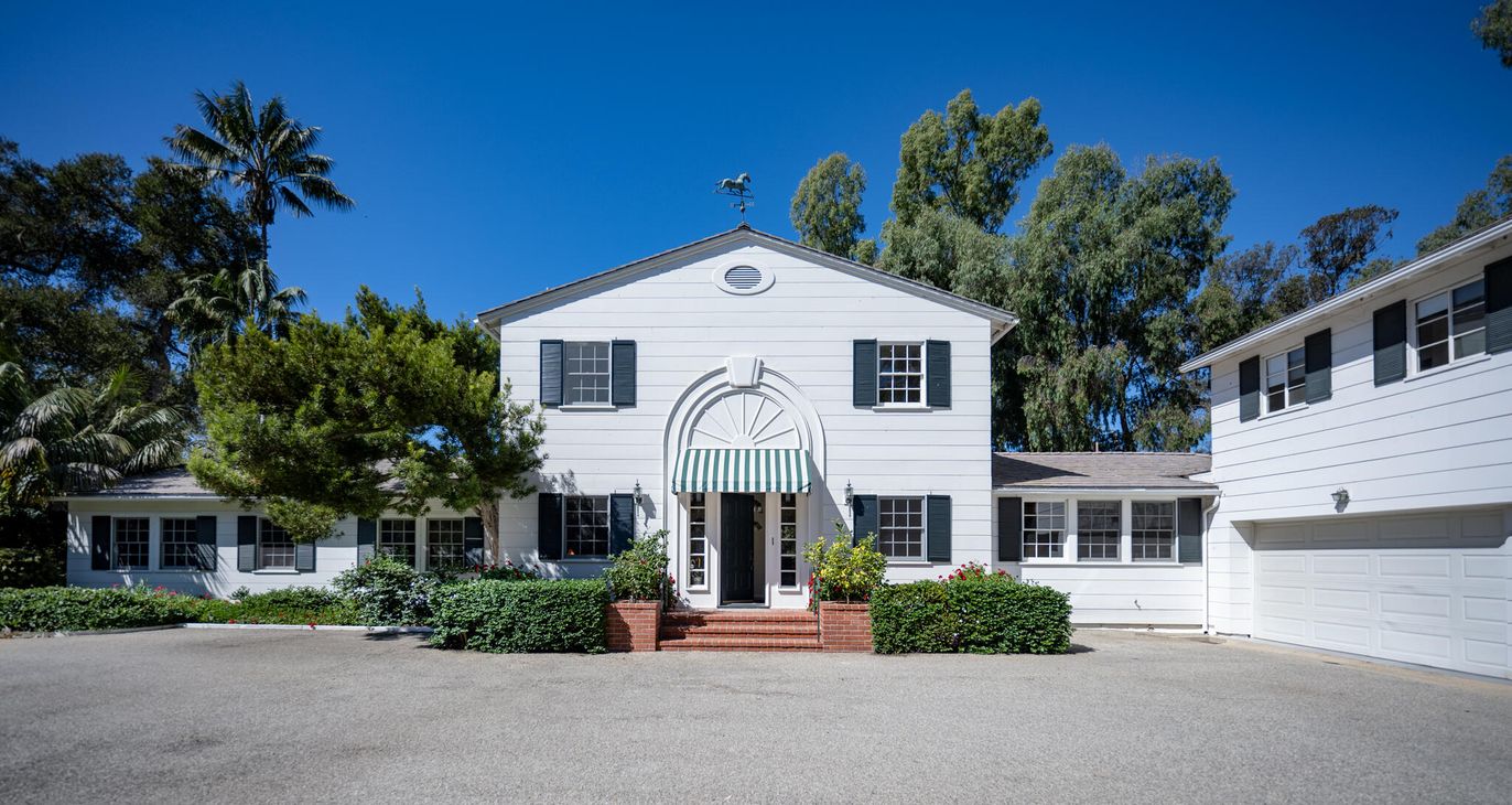 Attached, Exterior, Facade, Georgian