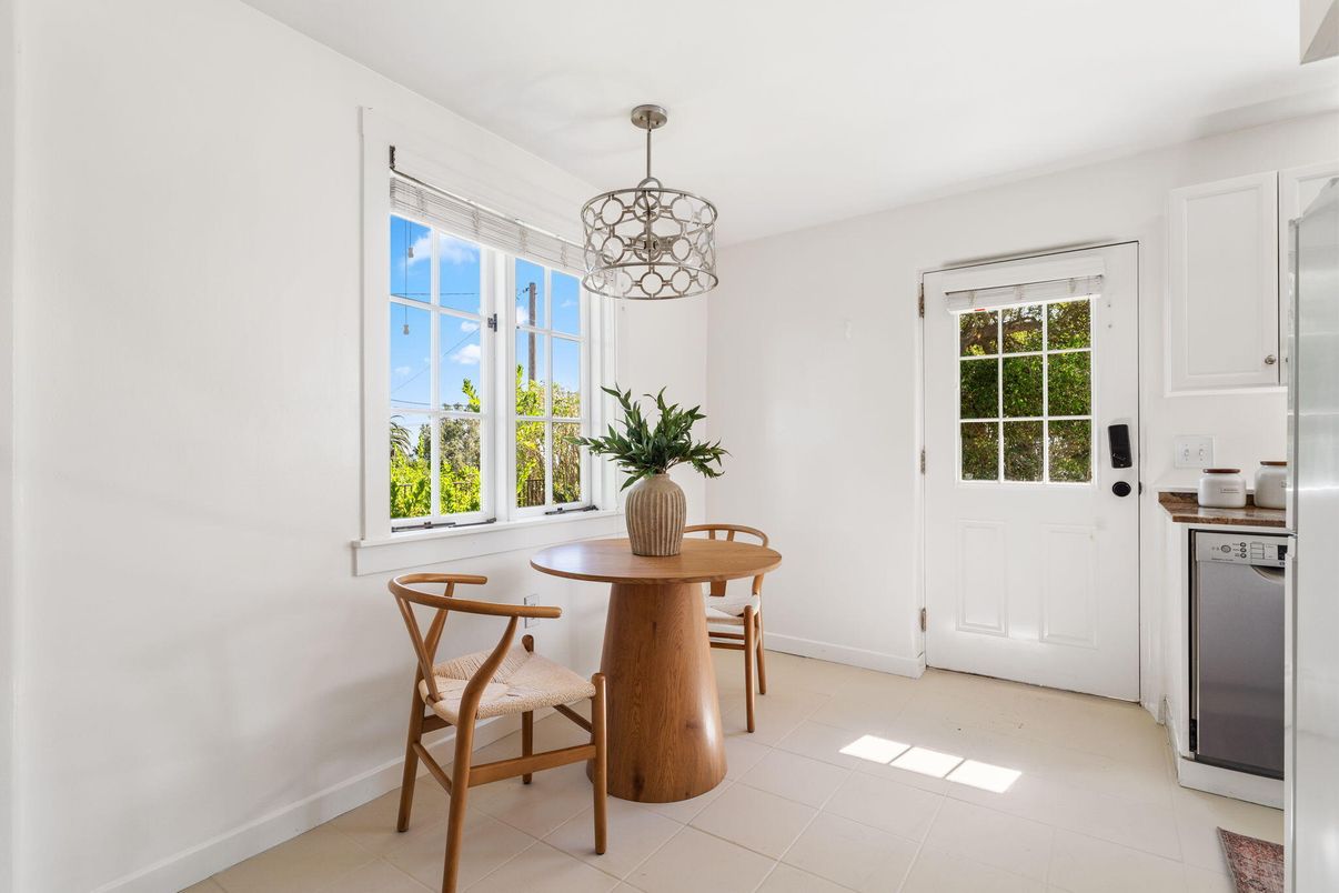 Dining room, Interior, Kitchen, Pendant Lights
