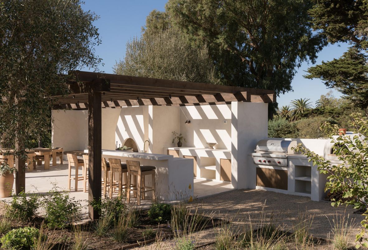 Exterior, Outdoor Kitchen