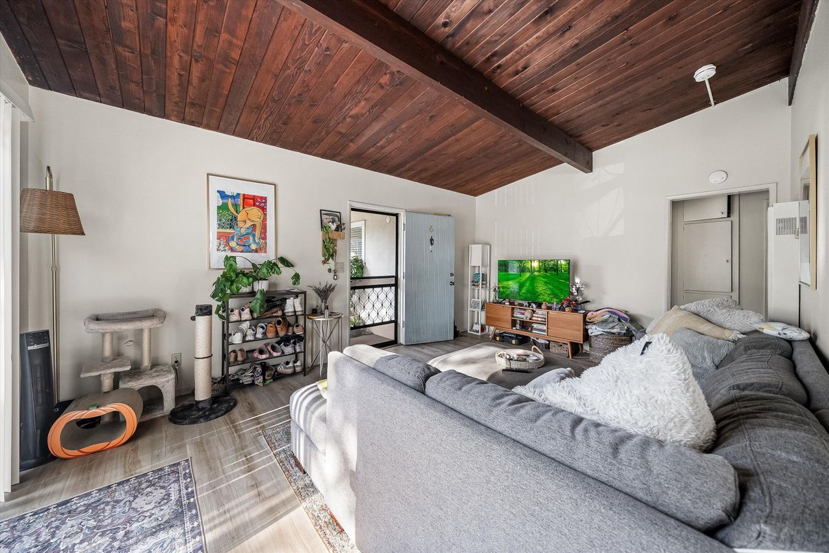 Interior, Living room, Wooden Beams, Wooden Ceilings