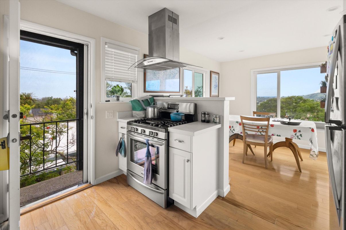 Dining room, Interior, Kitchen, Recessed Lighting, Stainless Steel Appliances, Wood Texture Flooring