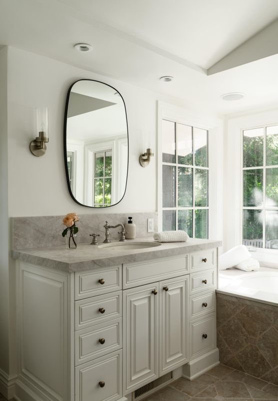 Bathroom, Interior, Recessed Lighting