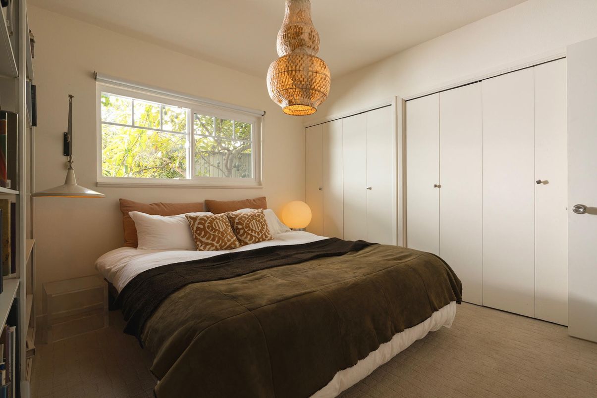 Bedroom, Interior, Pendant Lights