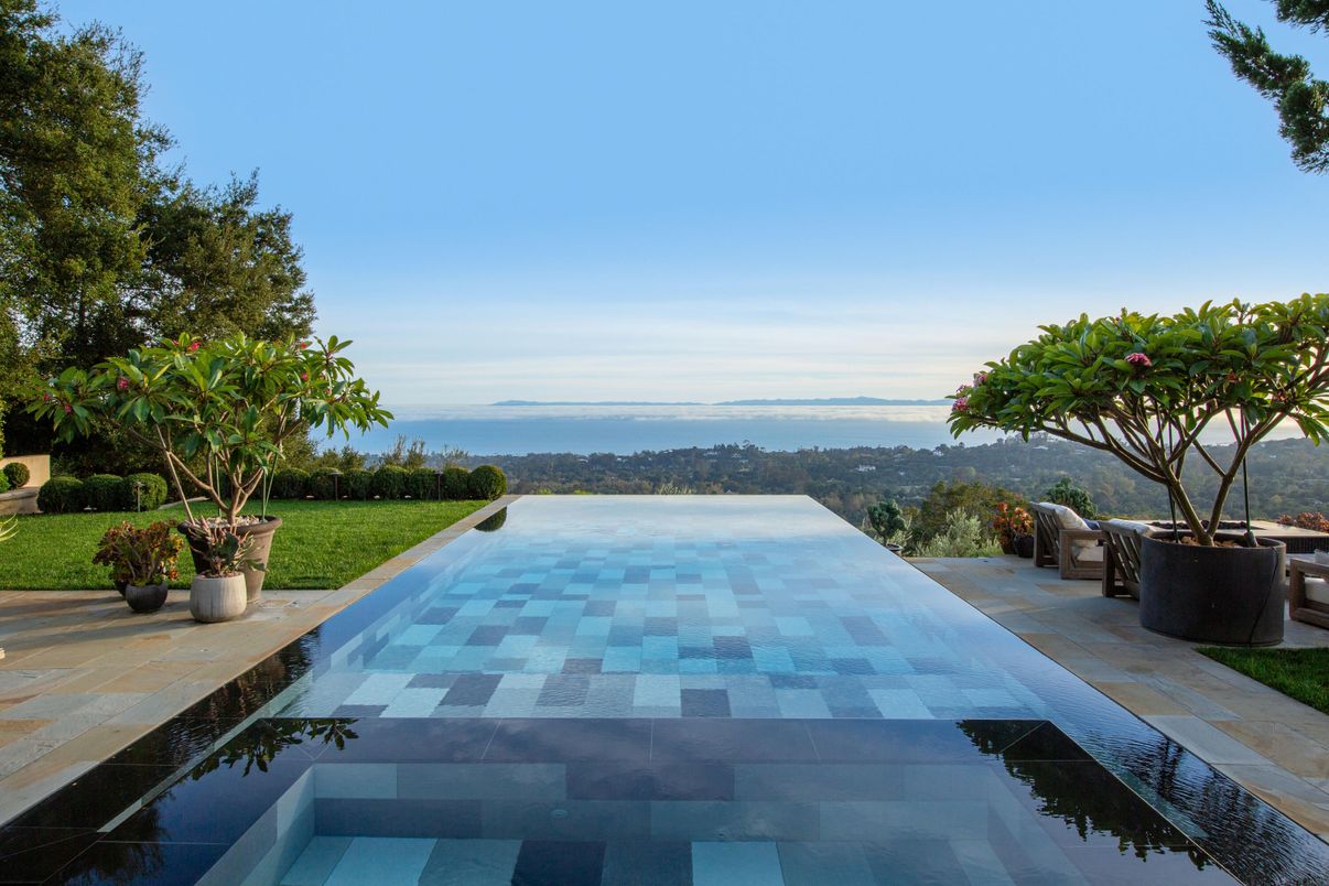 Exterior, Pool, Water