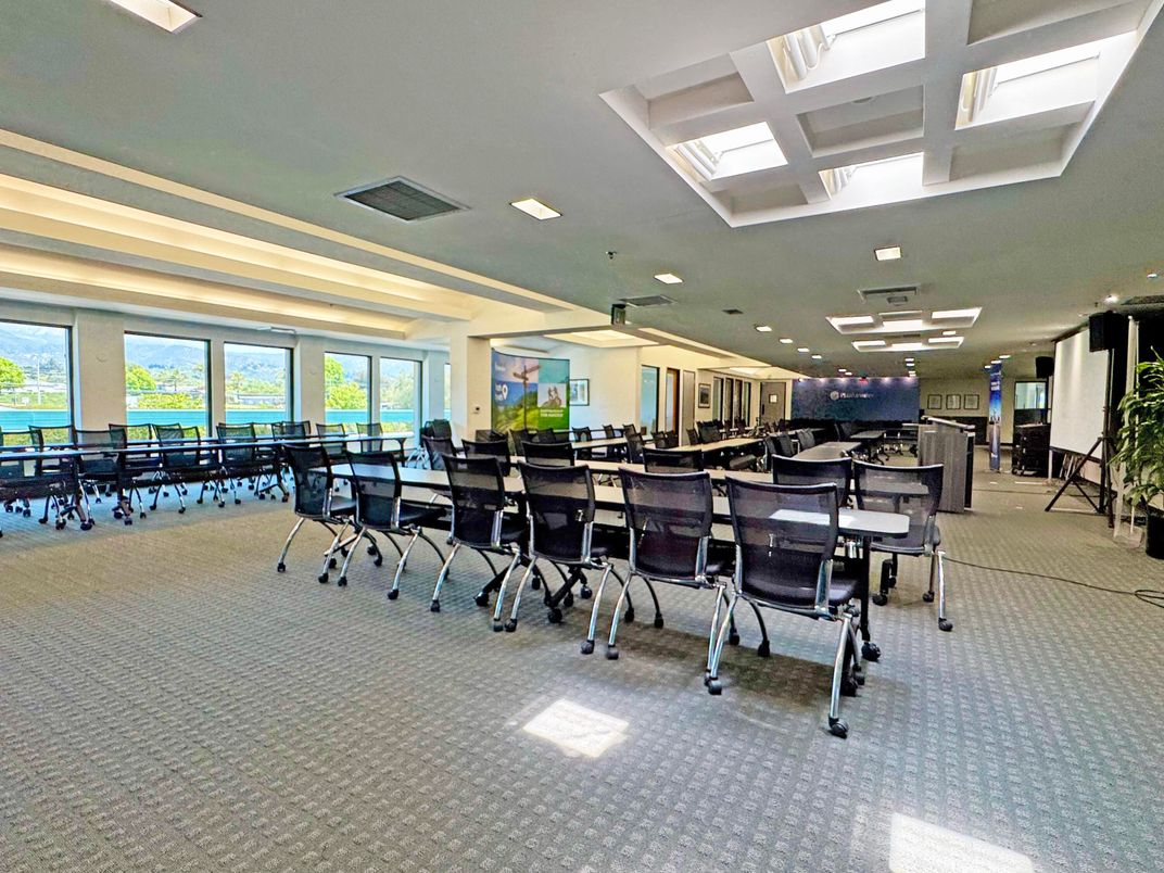 Dining room, Interior, Recessed Lighting