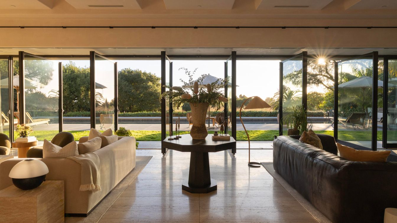 Interior, Living room, Sun Room, Water