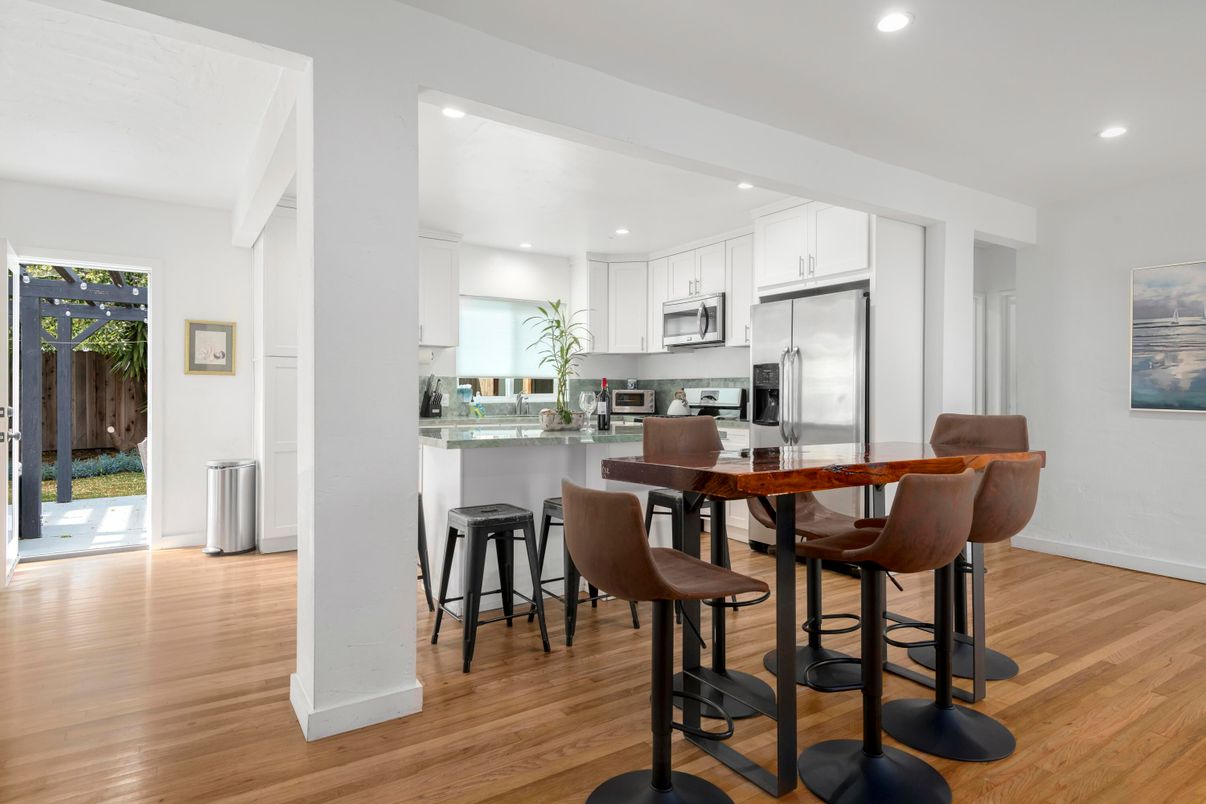 Dining room, Interior, Kitchen, Recessed Lighting, Stainless Steel Appliances, Wood Texture Flooring