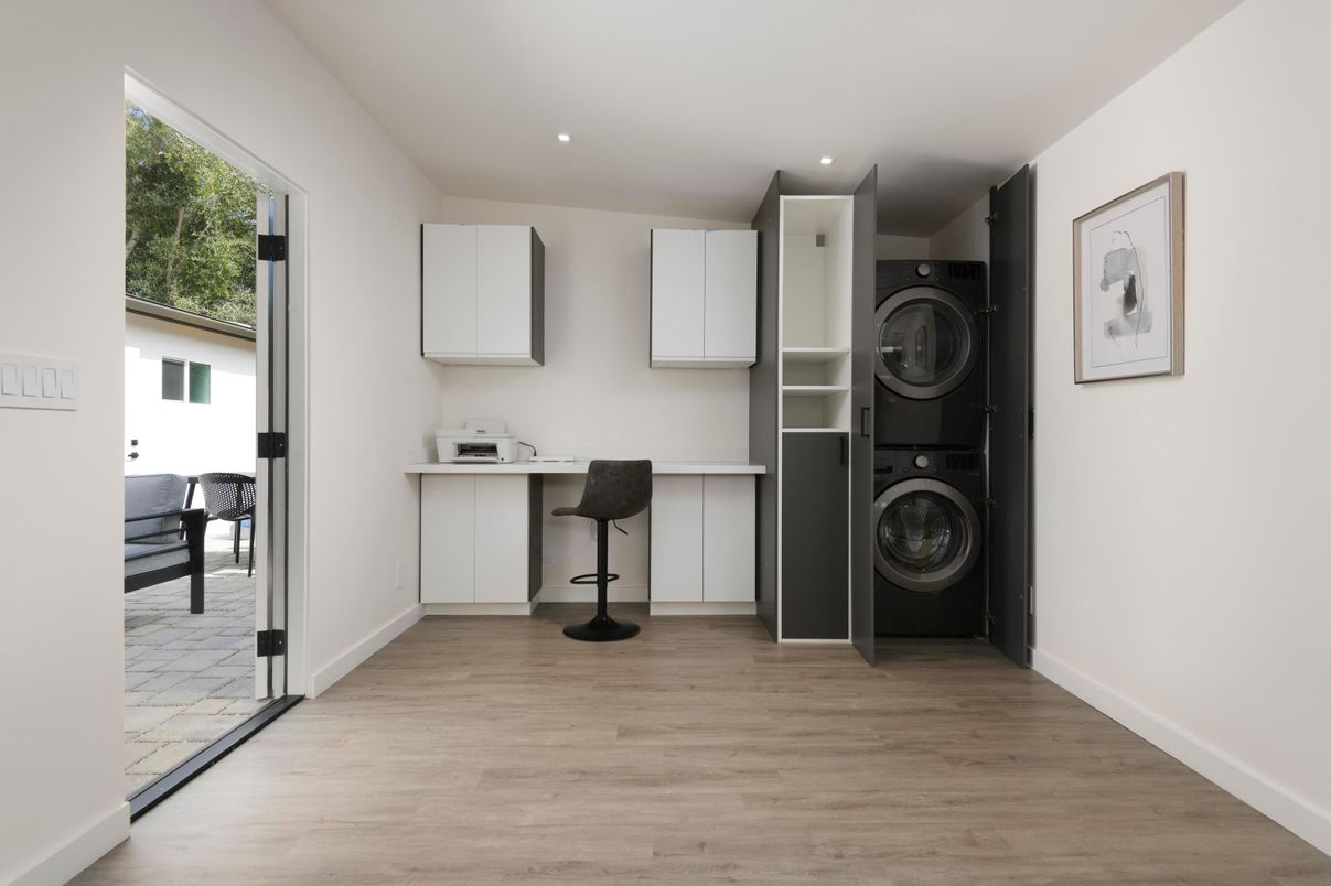 Home Office, Interior, Recessed Lighting, Washer, Wood Texture Flooring