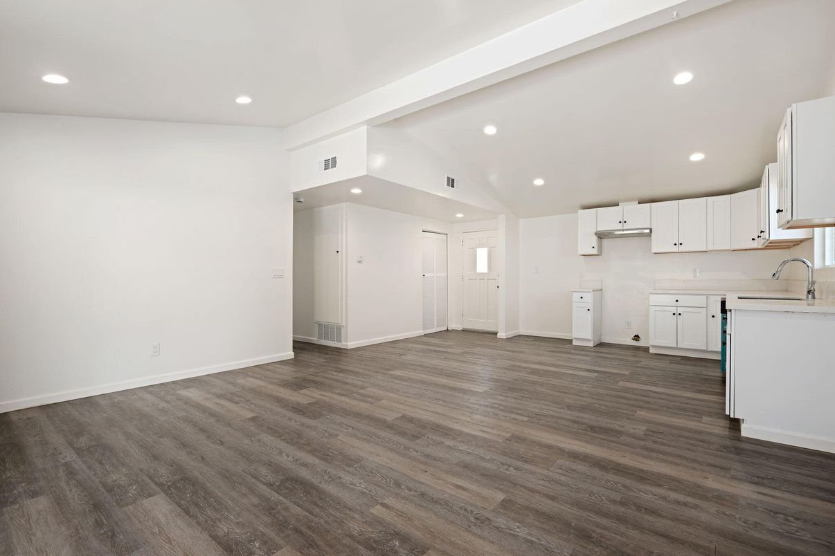 DE Listing image placeholder