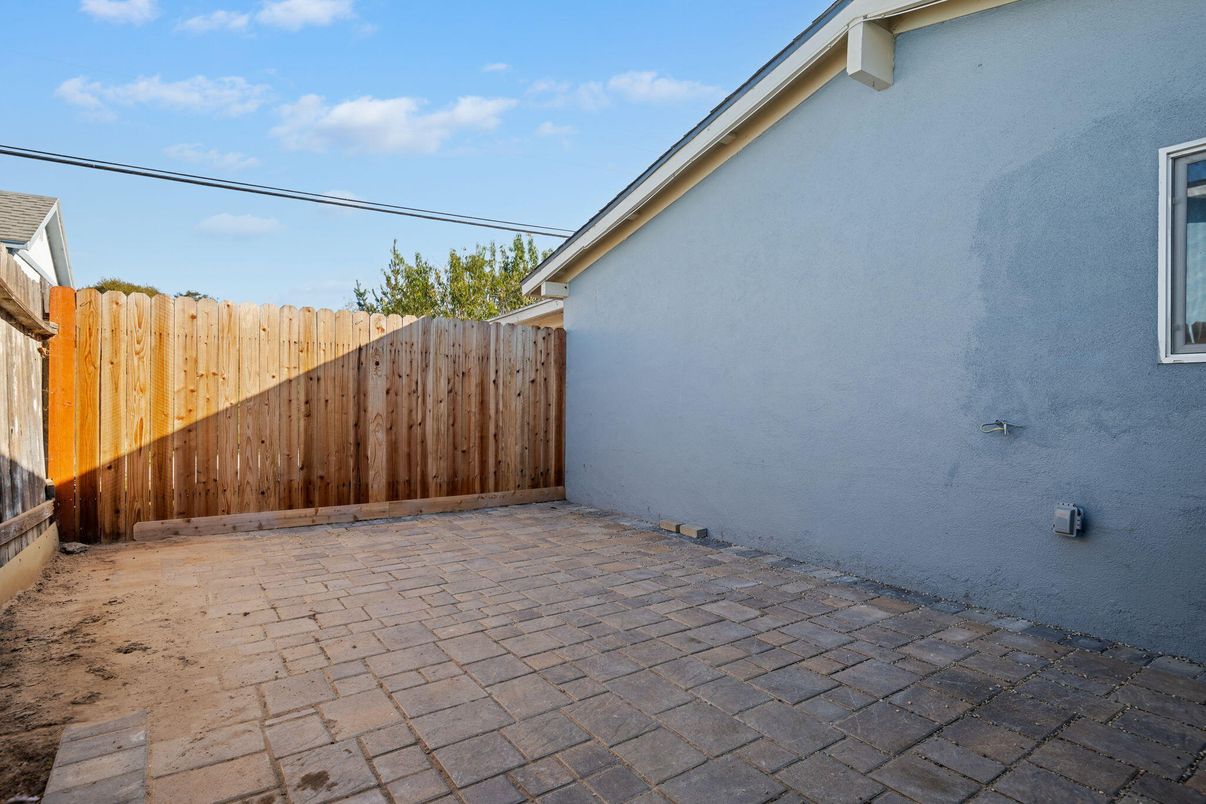 DE Listing image placeholder