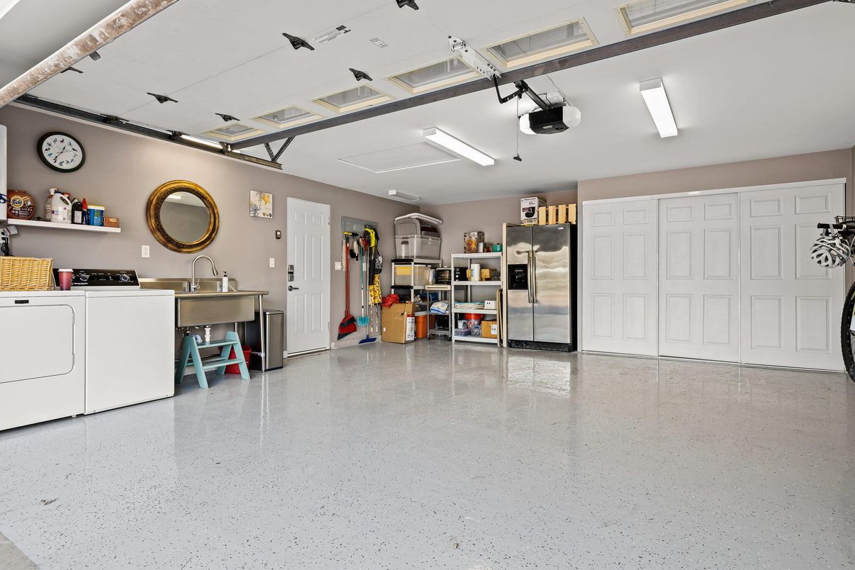 Interior, Stainless Steel Appliances, Washer