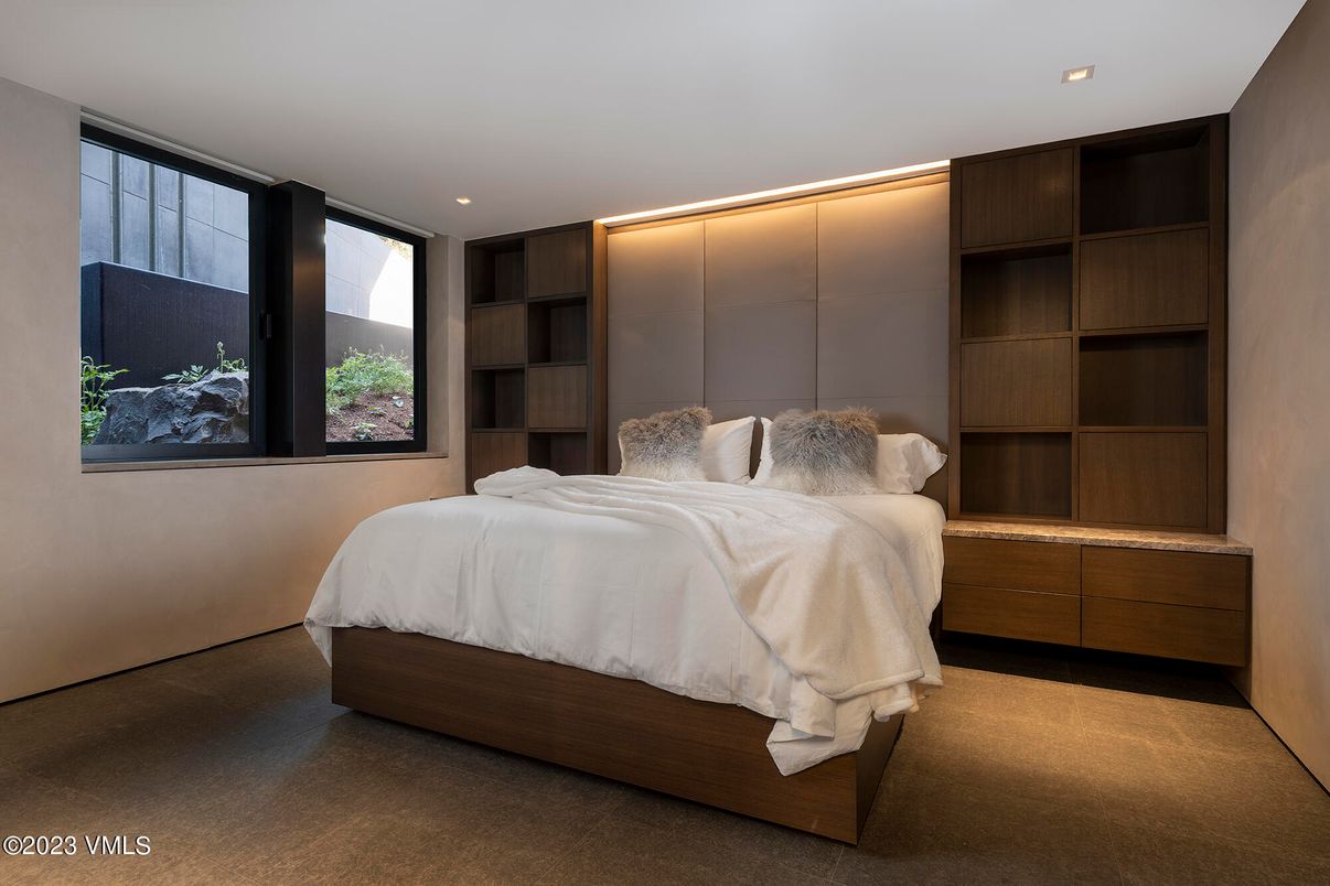 Bedroom, Interior, Recessed Lighting