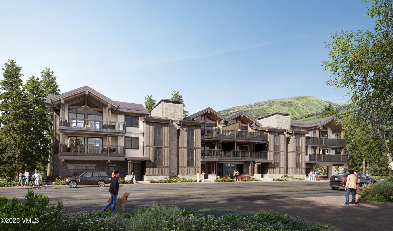 Exterior, Facade, Log Home