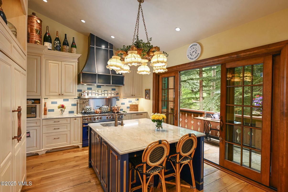 Chandelier, Interior, Kitchen, Recessed Lighting, Wood Texture Flooring