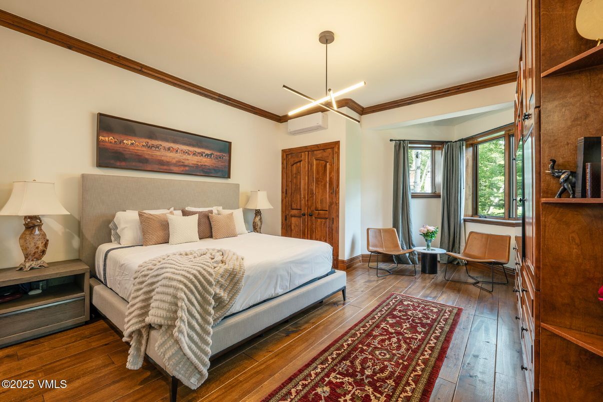 Bedroom, Interior, Pendant Lights, Wood Texture Flooring
