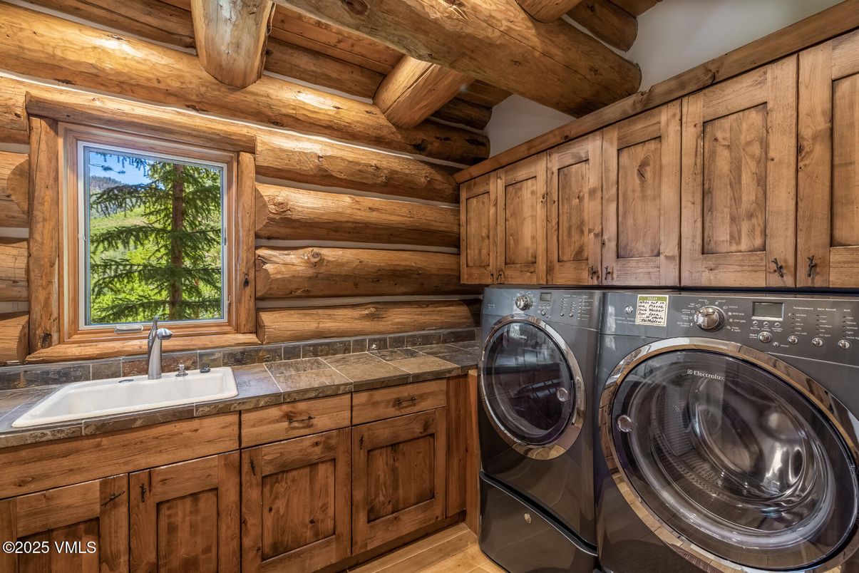 Interior, Washer, Wooden Beams, Wooden Ceilings, Wood Texture Flooring, Wooden Walls