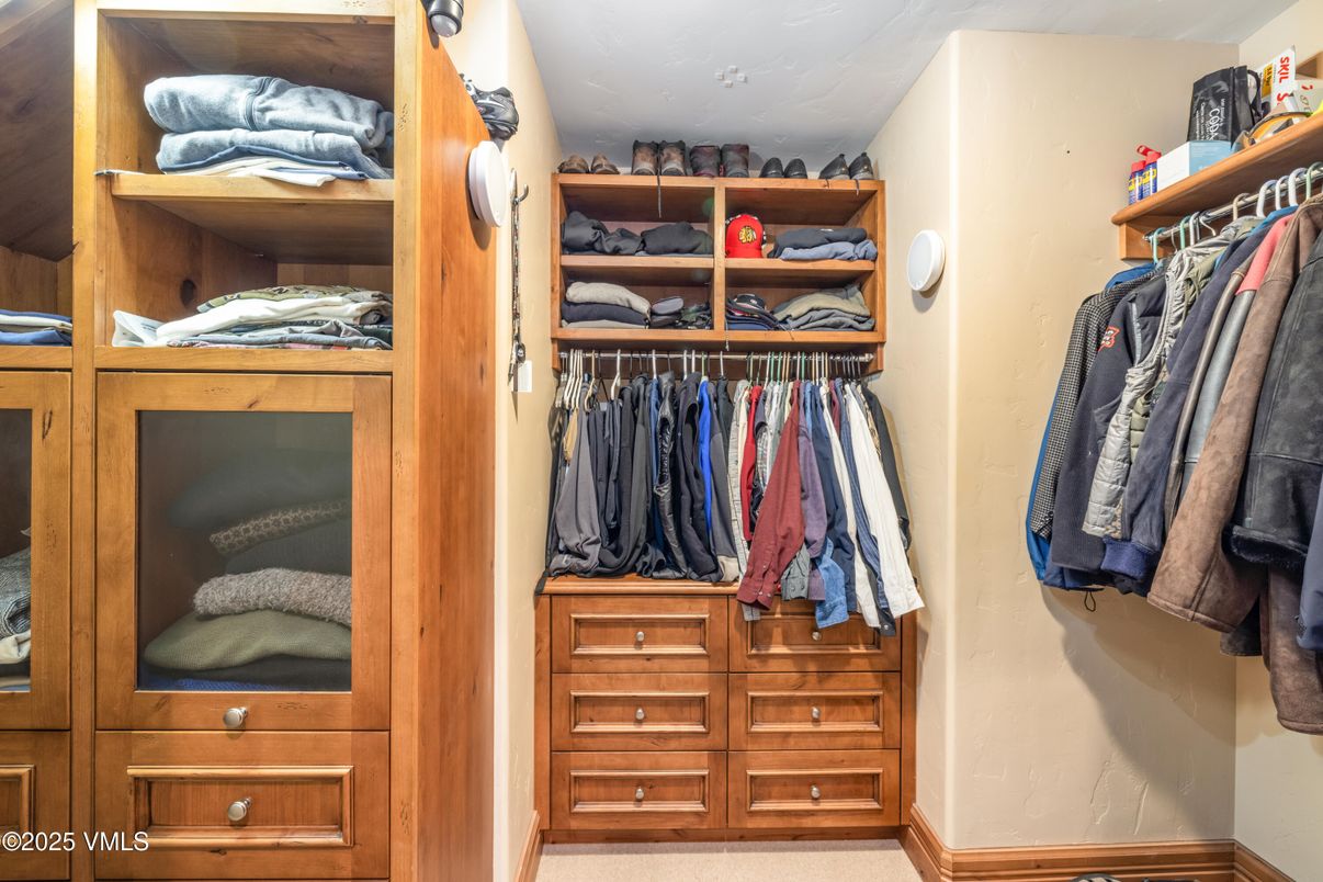 Interior, Walk-in Closets