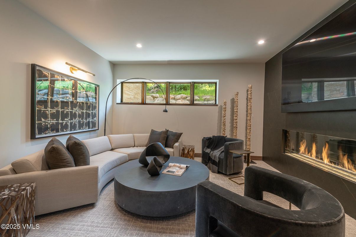 Fireplace, Interior, Living room, Recessed Lighting