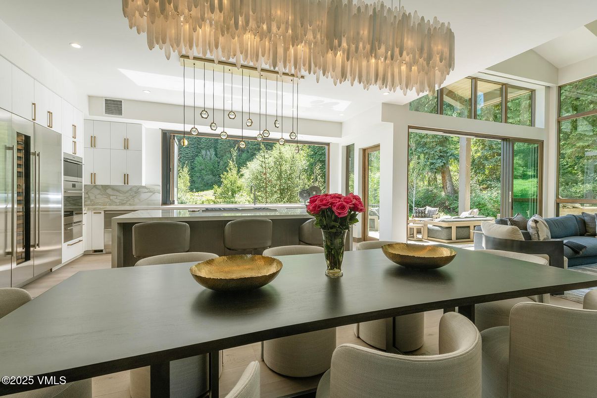 Chandelier, Dining room, Interior, Kitchen, Pendant Lights, Recessed Lighting, Stainless Steel Appliances
