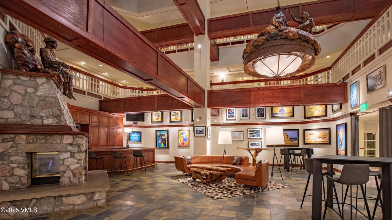 Fireplace, Interior, Recessed Lighting