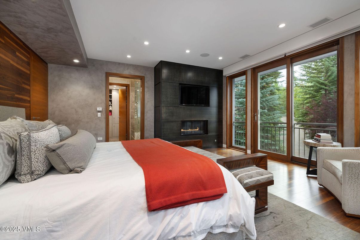 Bedroom, Fireplace, Interior, Recessed Lighting, Wood Texture Flooring