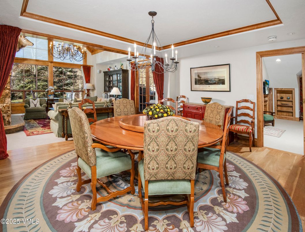 Chandelier, Dining room, Interior, Living room, Recessed Lighting, Wood Texture Flooring