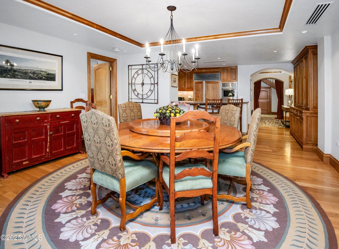 Chandelier, Dining room, Interior, Kitchen, Recessed Lighting, Wood Texture Flooring